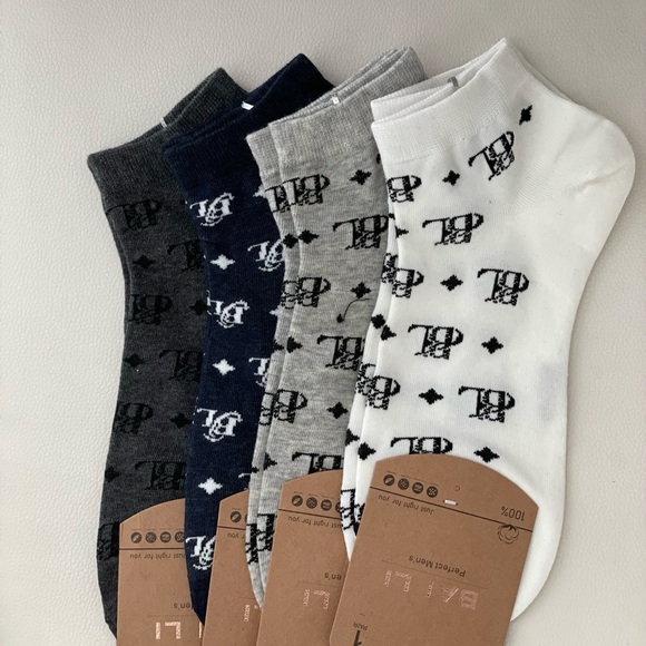 NWT 2 pack Men’s Cotton Ankle Socks with letter prints - Picture 1 of 6